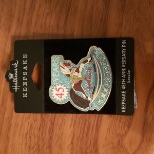 Hallmark Keepsake 45th anniversary pin